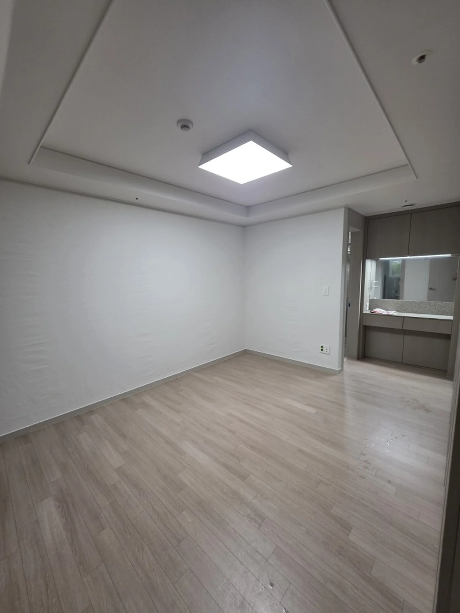 부천 역곡동 28평아파트 벽 실크도배 현장 실사
