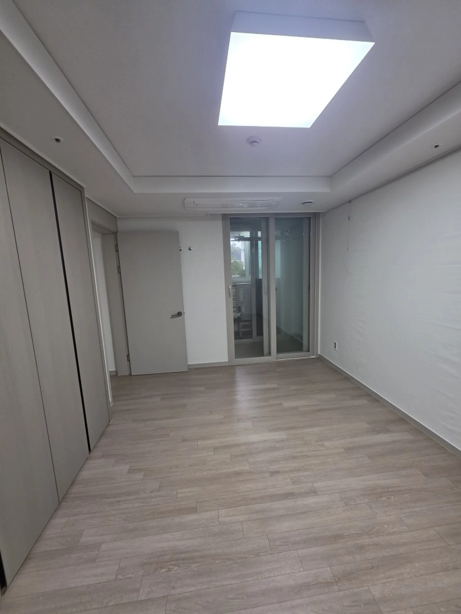 부천 역곡동 28평아파트 벽 실크도배 현장 실사