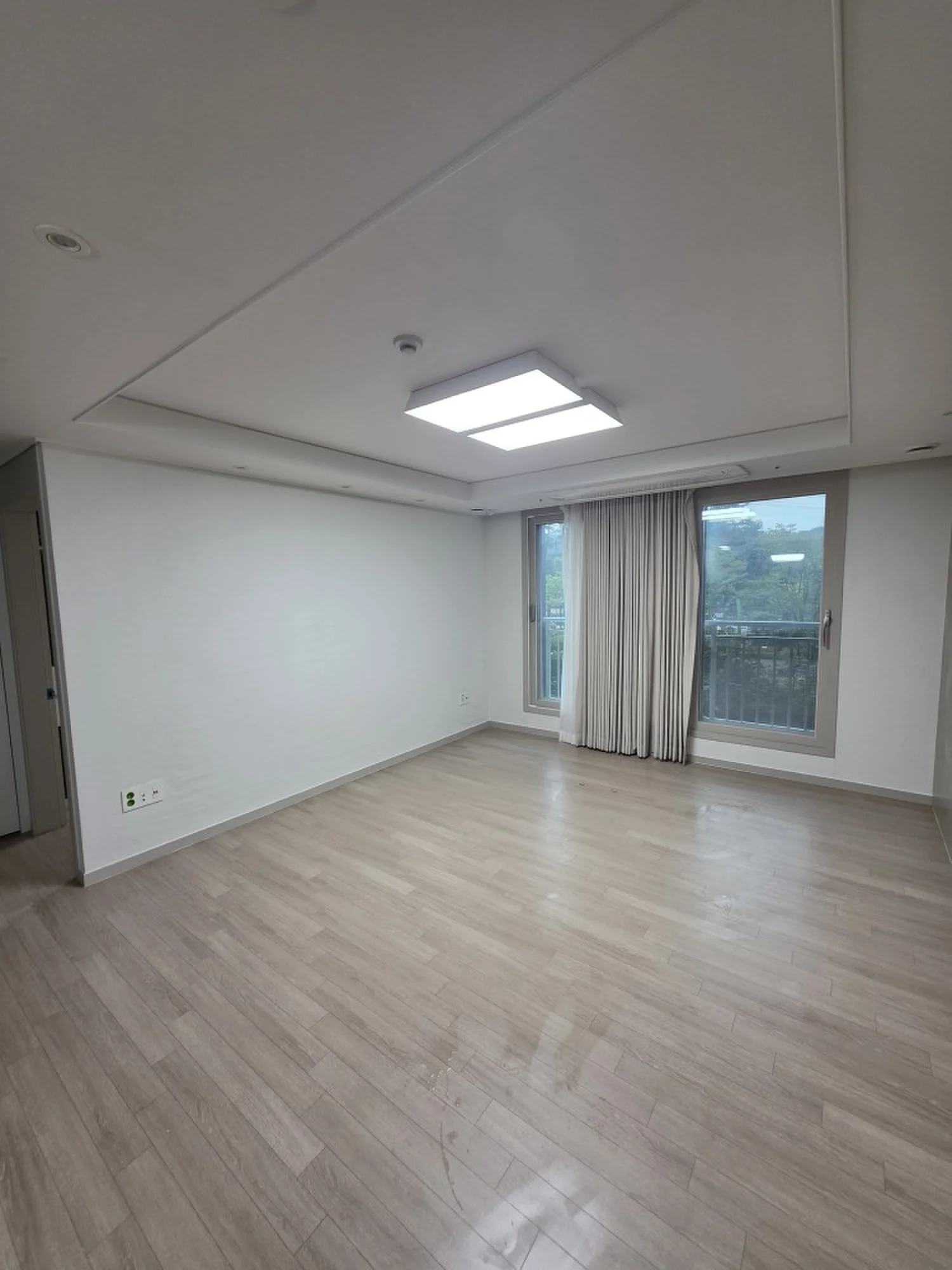 부천 역곡동 28평아파트 벽 실크도배 현장 실사
